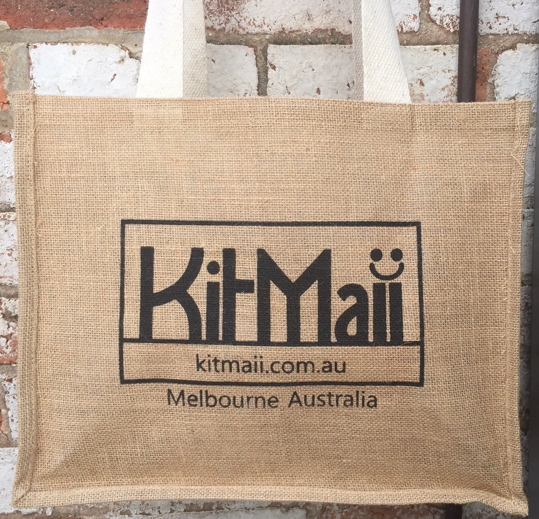jute shopping bag with handy pockets